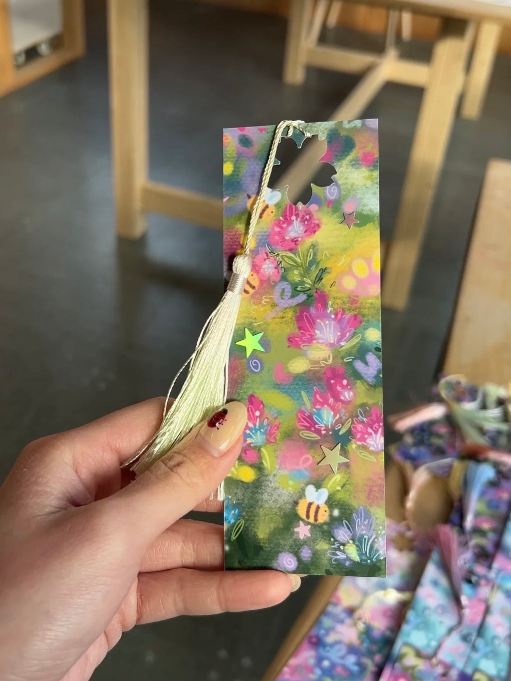 Double-sided bookmark: Nectar